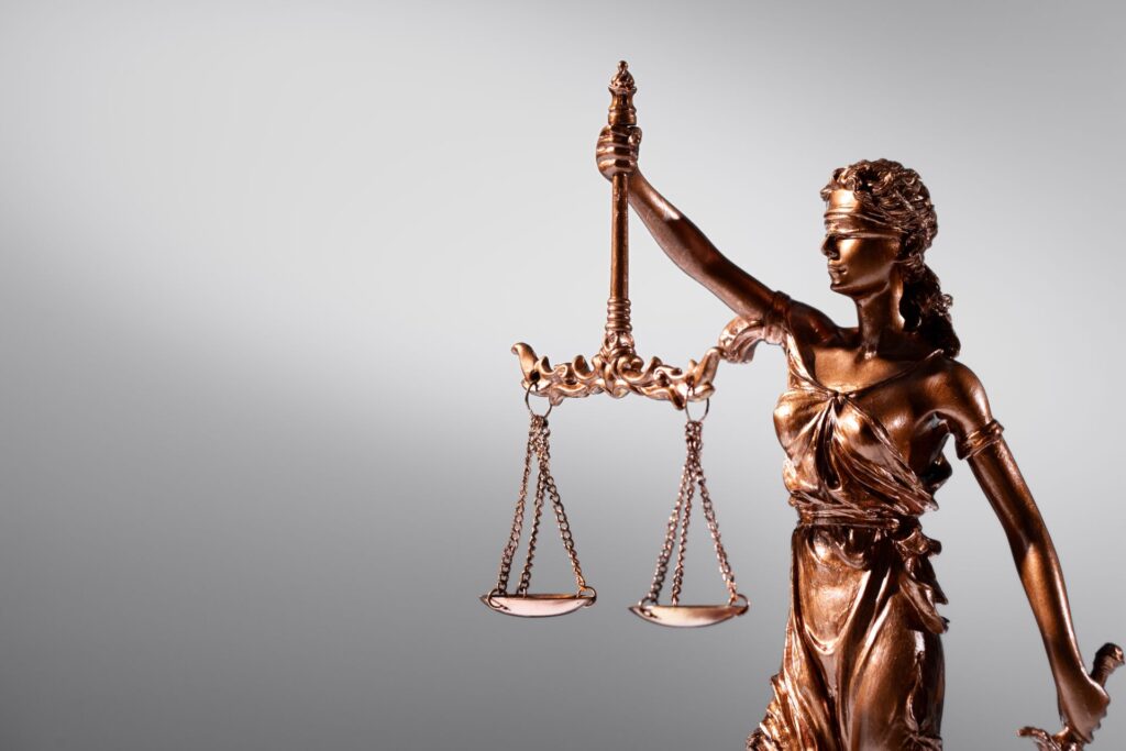 Btk. 338. § Közveszéllyel fenyegetés