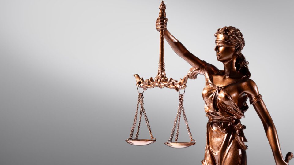 Btk. 338. § Közveszéllyel fenyegetés